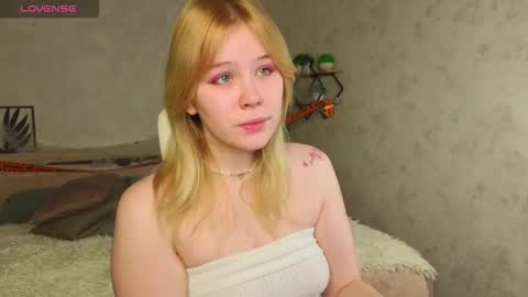 ellya_castro online show from October 22, 2025, 12:33 am