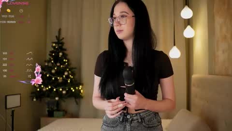 Snapshot of ellymury chatting on December 17, 2025, 3:07 pm Elly online show from December 17, 2025, 3:07 pm