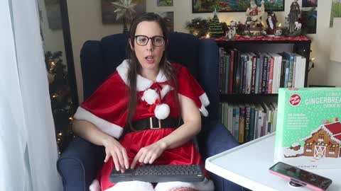 Elly Naomi online show from December 22, 2024, 4:27 pm