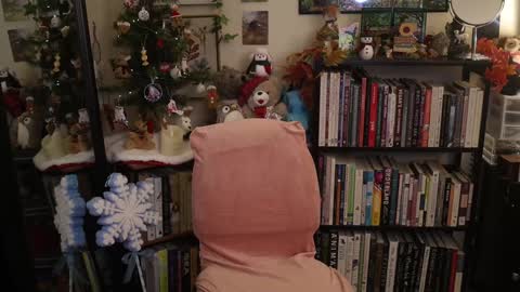 Elly Naomi online show from December 20, 2025, 11:12 pm