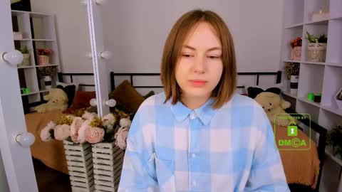 elma_lily online show from November 26, 2025, 7:31 am