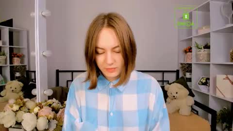 elma_lily online show from December 2, 2025, 6:52 am