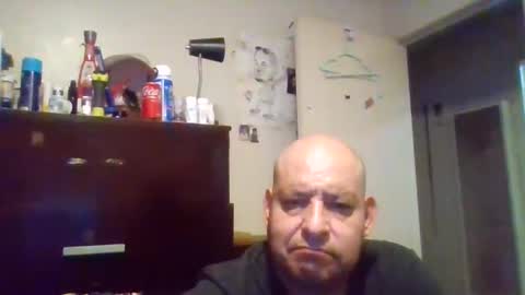 elmario24 online show from October 7, 2025, 7:05 am