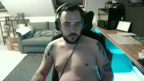 Snapshot of elmo__91 chatting on October 17, 2025, 11:29 pm Elmo online show from October 17, 2025, 11:29 pm