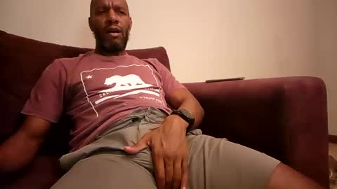 Snapshot of elmorenazogt chatting on February 2, 2025, 3:43 am My name is Elmore. Please say hello I like to chat with you. If you have requests or dirty talk please use tip online show from February 2, 2025, 3:43 am