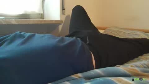 elmoro101 online show from October 12, 2025, 1:43 pm