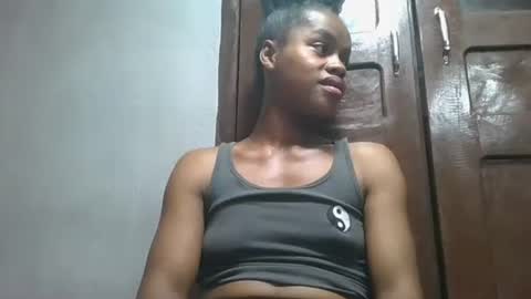 elodie228680 online show from May 5, 2026, 4:31 am