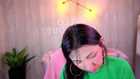 Snapshot of elody_a chatting on December 4, 2025, 3:27 am Elody online show from December 4, 2025, 3:27 am