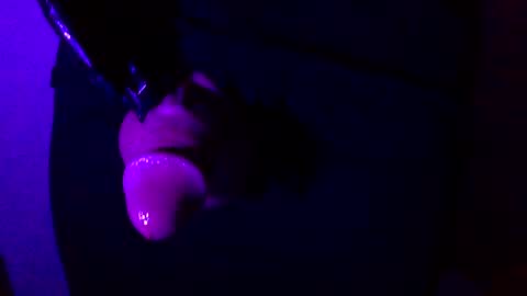 lolita online show from January 27, 2025, 8:39 pm