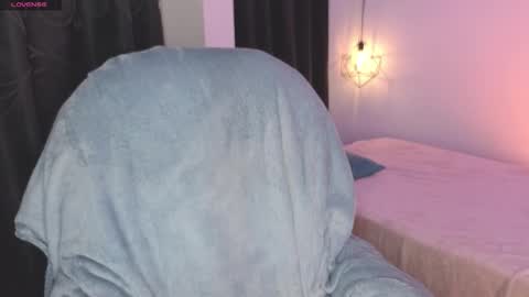 Snapshot of eloisee_ chatting on November 13, 2025, 5:17 am Eloise . online show from November 13, 2025, 5:17 am