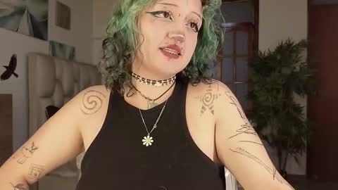 Snapshot of eloisee_ chatting on February 10, 2026, 8:24 pm Eloise . online show from February 10, 2026, 8:24 pm