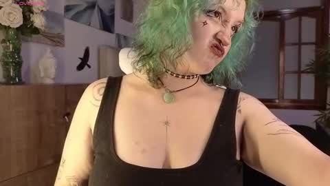 Snapshot of eloisee_ chatting on March 2, 2026, 8:37 pm Eloise . online show from March 2, 2026, 8:37 pm