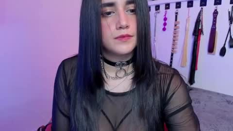 elowen_halley1 online show from April 12, 2026, 5:51 pm