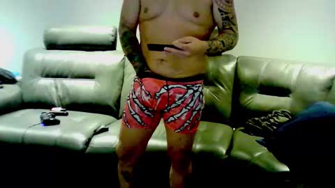 Snapshot of elpouto chatting on January 6, 2026, 7:12 am Elpouro online show from January 6, 2026, 7:12 am