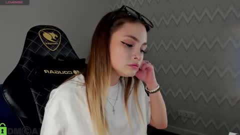 Snapshot of elsa_carterr chatting on November 4, 2025, 8:52 pm elsa_carterr online show from November 4, 2025, 8:52 pm