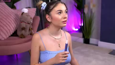 Adina online show from October 18, 2025, 8:42 pm