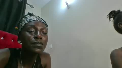 Snapshot of elsiejoy chatting on November 3, 2025, 7:37 pm elsiejoy online show from November 3, 2025, 7:37 pm