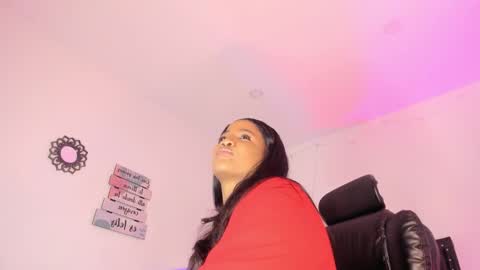 elsiemorrison online show from December 1, 2025, 6:57 pm