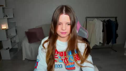 Snapshot of elunaseduces chatting on December 5, 2025, 7:21 pm Luna online show from December 5, 2025, 7:21 pm