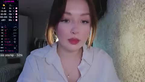 Snapshot of elusive_mia chatting on June 11, 2026, 3:59 am Mia 3 online show from June 11, 2026, 3:59 am