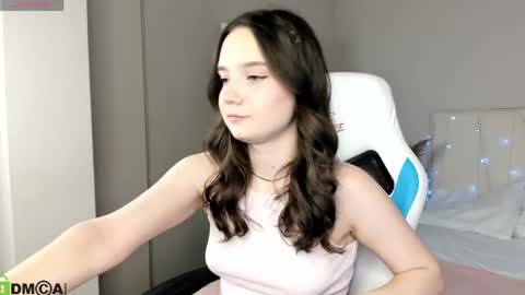 Snapshot of elvienne chatting on May 8, 2026, 11:15 am Elvienne online show from May 8, 2026, 11:15 am