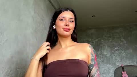 Elvi online show from July 16, 2026, 1:50 pm