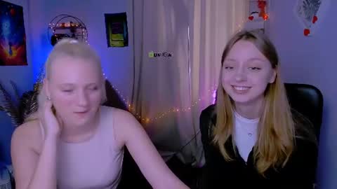 Snapshot of elyra_lir chatting on June 9, 2026, 2:06 pm Elly online show from June 9, 2026, 2:06 pm