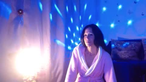 Elisa online show from October 25, 2025, 7:08 pm