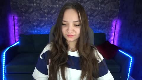 Snapshot of elyslunar_ chatting on December 27, 2024, 8:24 am Call me Elis online show from December 27, 2024, 8:24 am