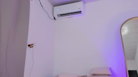 Michelle online show from October 17, 2025, 7:38 pm