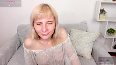 Elza online show from April 10, 2026, 2:06 am