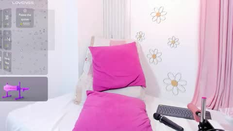 A N D R E A online show from November 6, 2025, 2:01 am