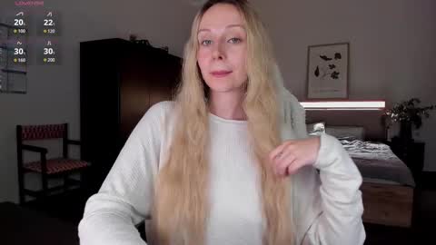 Snapshot of em_emilie chatting on September 17, 2025, 7:26 pm Emilie online show from September 17, 2025, 7:26 pm