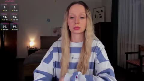 Snapshot of em_emilie chatting on January 12, 2026, 2:44 pm Emilie online show from January 12, 2026, 2:44 pm