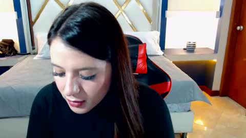 Estefany Martinez Acua INSTAGRAM ema 04oficial online show from October 25, 2025, 12:40 am