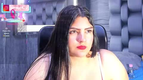 Snapshot of ema_grey1 chatting on October 1, 2025, 5:52 pm ema_grey1 online show from October 1, 2025, 5:52 pm