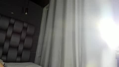 Snapshot of ema_grey1 chatting on November 27, 2025, 5:48 pm ema_grey1 online show from November 27, 2025, 5:48 pm