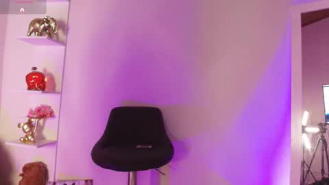 Snapshot of ema_parkerr chatting on February 28, 2026, 1:06 am ema_parkerr online show from February 28, 2026, 1:06 am