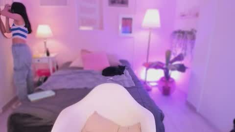 Snapshot of ema_soul chatting on October 28, 2025, 7:49 pm emma soul online show from October 28, 2025, 7:49 pm