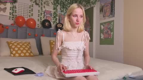 Emma online show from October 26, 2025, 12:44 pm