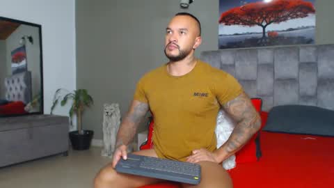 Snapshot of emanuelspencer chatting on October 7, 2025, 1:03 am emanuelspencer online show from October 7, 2025, 1:03 am
