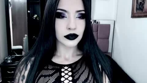 Snapshot of emearld_black chatting on September 12, 2025, 5:29 am Emerald Black online show from September 12, 2025, 5:29 am