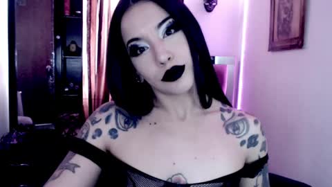 Snapshot of emearld_black chatting on March 31, 2026, 5:57 pm Emerald Black online show from March 31, 2026, 5:57 pm