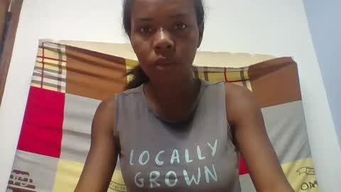 emelie473837 online show from March 29, 2026, 6:24 am