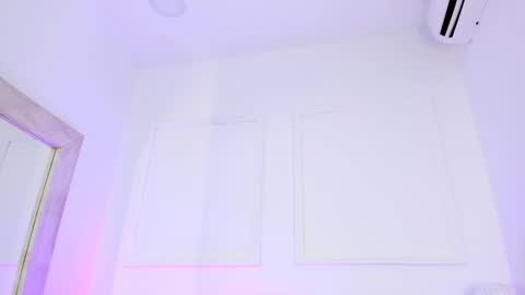 Snapshot of emelie_89 chatting on February 10, 2025, 2:52 am emelie_89 online show from February 10, 2025, 2:52 am