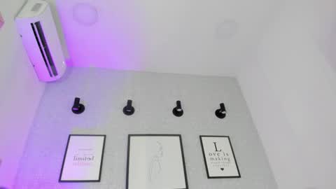 Snapshot of emelie_89 chatting on February 28, 2025, 7:03 pm emelie_89 online show from February 28, 2025, 7:03 pm