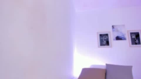 Snapshot of emelie_89 chatting on September 24, 2025, 11:35 am emelie_89 online show from September 24, 2025, 11:35 am