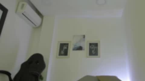 Snapshot of emelie_89 chatting on October 1, 2025, 11:16 am emelie_89 online show from October 1, 2025, 11:16 am