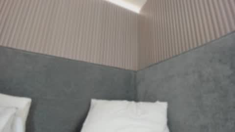 Snapshot of emelie_89 chatting on January 15, 2026, 11:59 am emelie_89 online show from January 15, 2026, 11:59 am