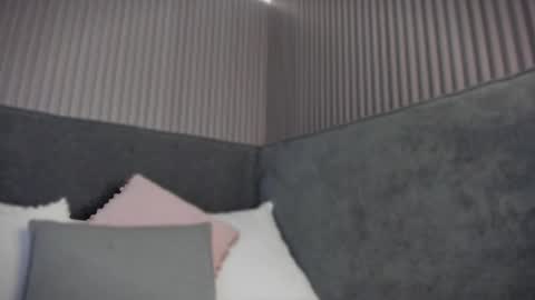 Snapshot of emelie_89 chatting on March 6, 2026, 11:17 am emelie_89 online show from March 6, 2026, 11:17 am